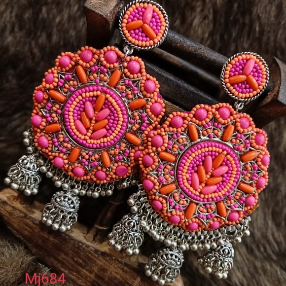 Posher, Sonia - Picture 4 of 5